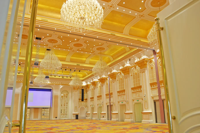 �»���ǧ�˻᳡