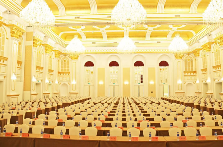 ��ɫ����